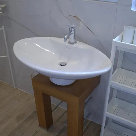 Dom Wolnostojący W Centrum Przy Krupówkach Z Dużym Tarasem, Ogrodem I Kominkiem! Willa